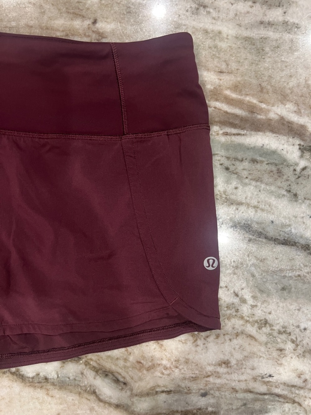 RARE lululemon athletica Run times short *4-way stretch 4” Size 4 LIKE NEW - Picture 4 of 8